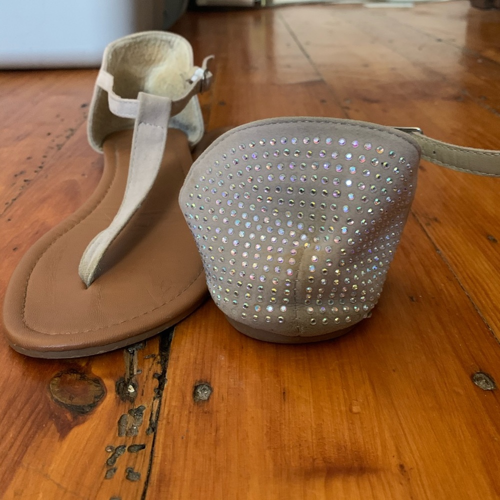 Olivia Miller size 9 sandal!
